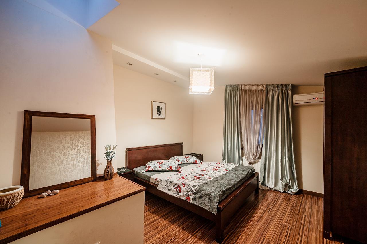 Deribasovskaya Tsentr Apartment Odessa Ngoại thất bức ảnh