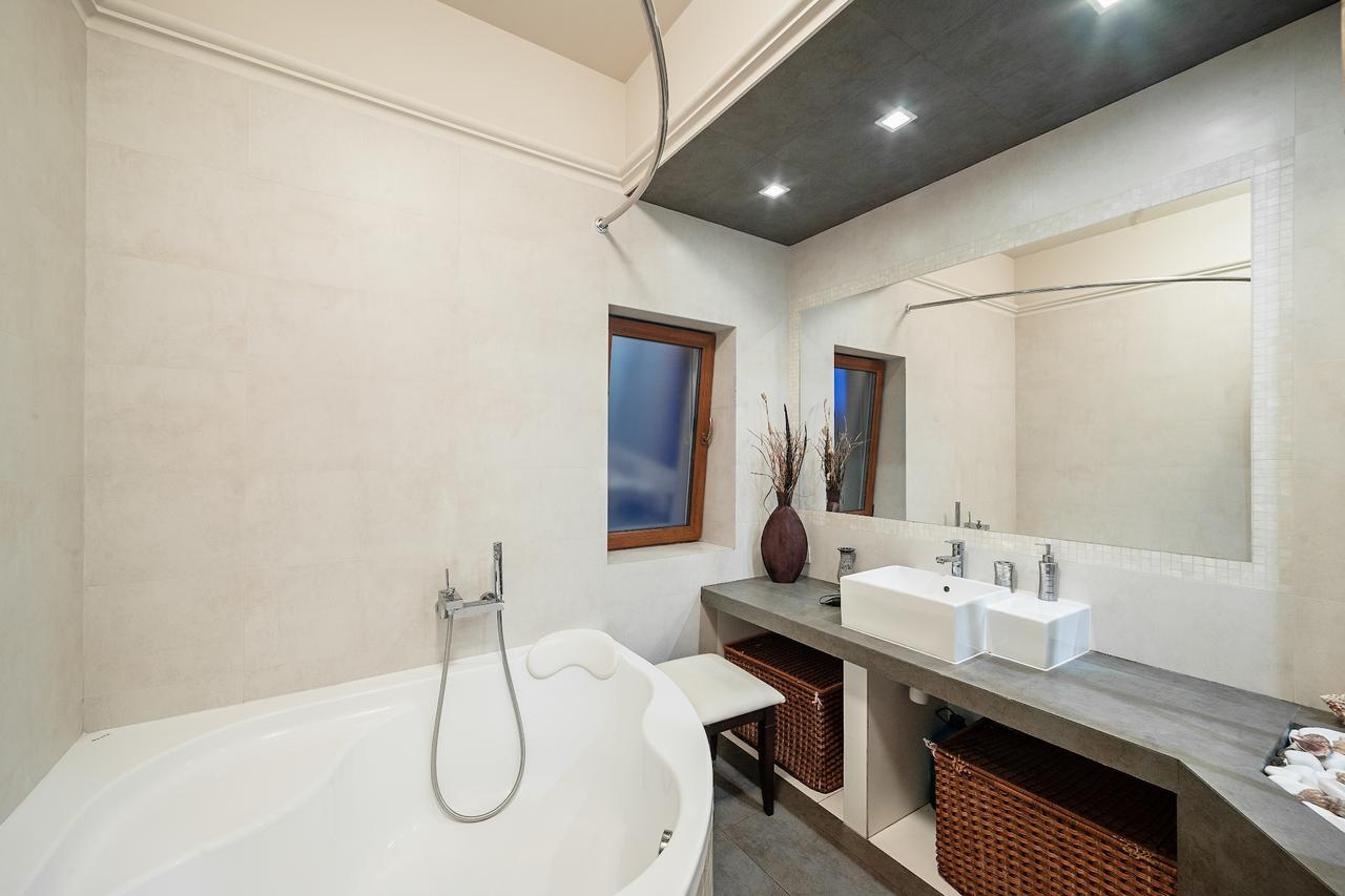 Deribasovskaya Tsentr Apartment Odessa Ngoại thất bức ảnh